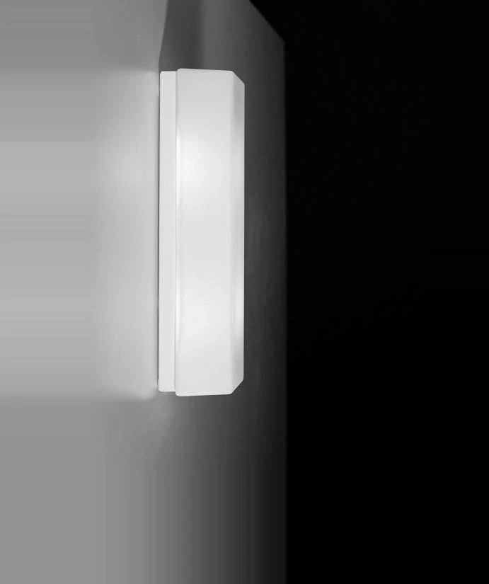 AA1LD3001B3 stropne/ nastenne svietidlo 9W/LED/3200K/680lm, 37x15cm, IP40, biely kov/triplex.sklo